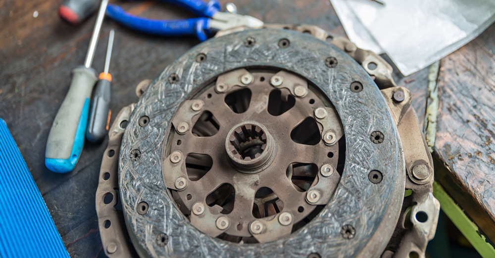 How a Car Clutch Works